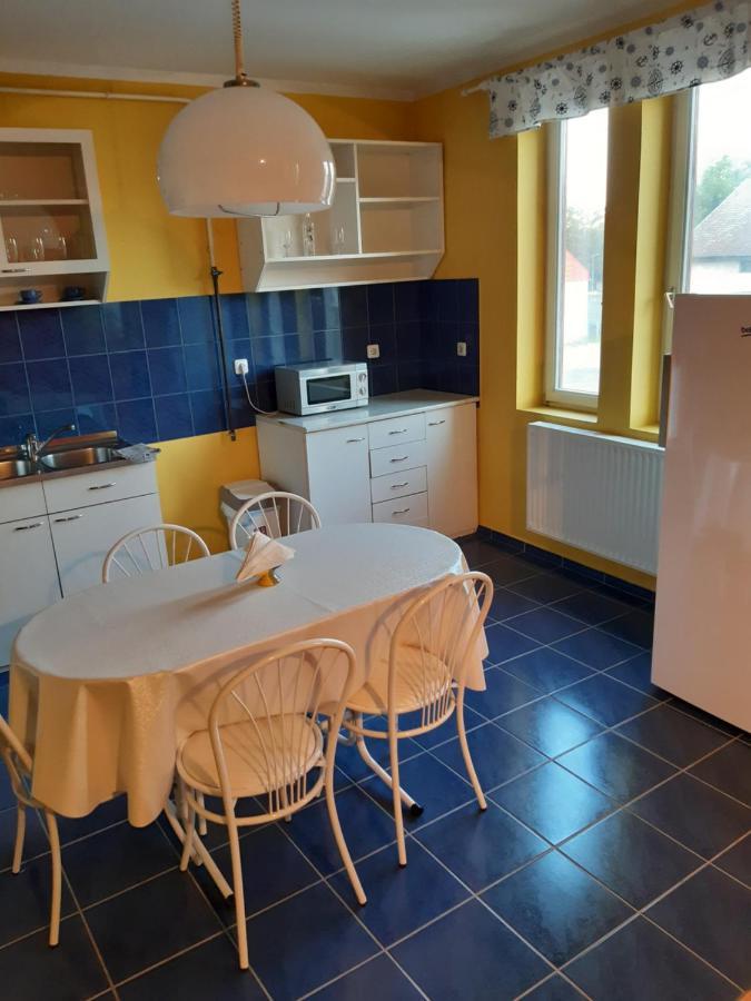 Gabor Pal 1 Apartman 1 Szoba Dunafoldvar Exteriér fotografie